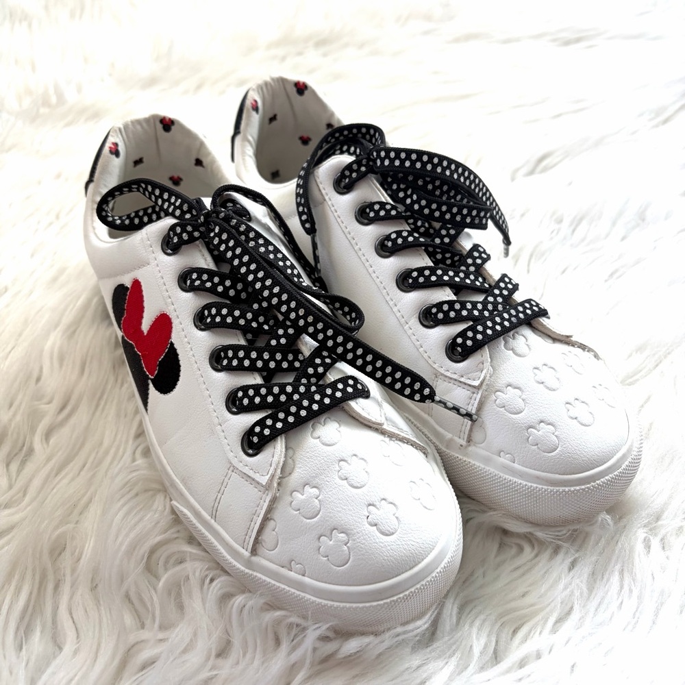 Ground Up Disney Minnie Mouse Court Sneakers Women's Lace-Up
Size 6.5 White